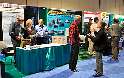 photo from Clean Pacific 2009, Dave Byers and Laurie Boyle staff the Oil Spill Task Force booth